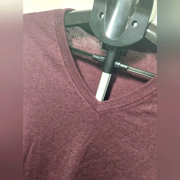 Express Men's V-Neck Sweater-Size XL - Picture 3 of 7